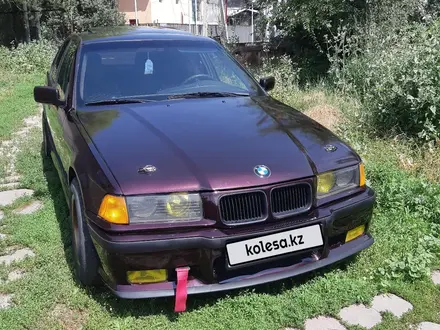 BMW 320 1991 года за 1 000 000 тг. в Алматы