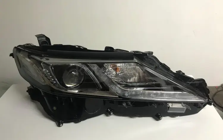 Фара правая Toyota Camry 70 led 1 полосаүшін150 000 тг. в Астана