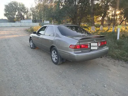 Toyota Camry 2001 года за 3 500 000 тг. в Аксуат – фото 2