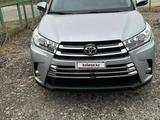 Toyota Highlander 2015 года за 13 000 000 тг. в Актау