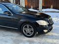 Mercedes-Benz S 500 2007 годаfor6 000 000 тг. в Караганда – фото 4