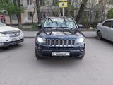 Jeep Compass 2014 года за 7 200 000 тг. в Алматы – фото 2
