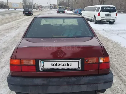 Volkswagen Vento 1993 года за 1 200 000 тг. в Караганда – фото 3