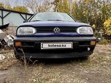 Volkswagen Golf 1993 года за 550 000 тг. в Караганда