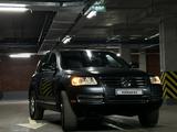 Volkswagen Touareg 2004 года за 5 999 998 тг. в Астана – фото 2