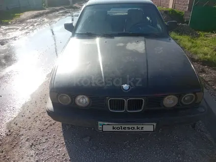 BMW 520 1990 года за 1 000 000 тг. в Астана