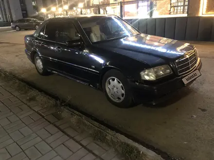 Mercedes-Benz C 230 1997 года за 2 200 000 тг. в Атырау – фото 6