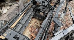 Телевизоры, решетка бампера за 35 000 тг. в Алматы – фото 3