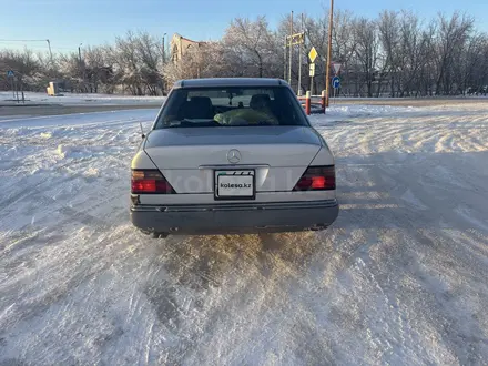 Mercedes-Benz E 280 1995 года за 3 500 000 тг. в Караганда – фото 4
