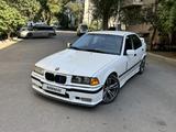 BMW 320 1992 года за 1 800 000 тг. в Алматы
