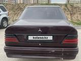 Mercedes-Benz E 220 1994 года за 800 000 тг. в Шымкент – фото 5