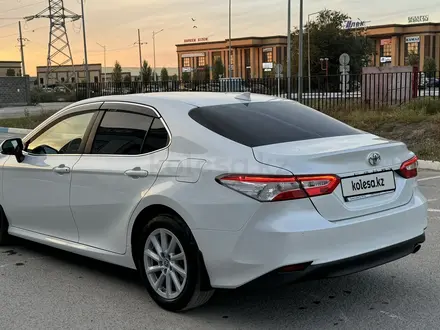 Toyota Camry 2021 года за 14 000 000 тг. в Актобе – фото 7