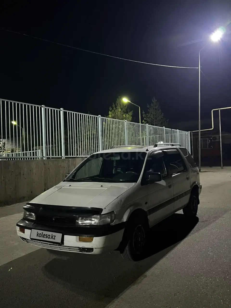 Mitsubishi Space Wagon, 1992