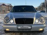 Mercedes-Benz E 320 1998 года за 3 800 000 тг. в Петропавловск – фото 3