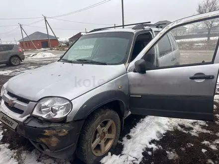 Chevrolet Niva 2013 года за 2 400 000 тг. в Актобе – фото 5