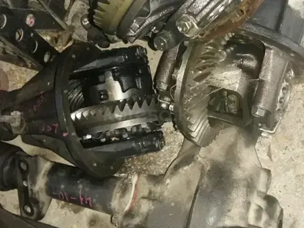 Задний редуктор за 100 000 тг. в Астана