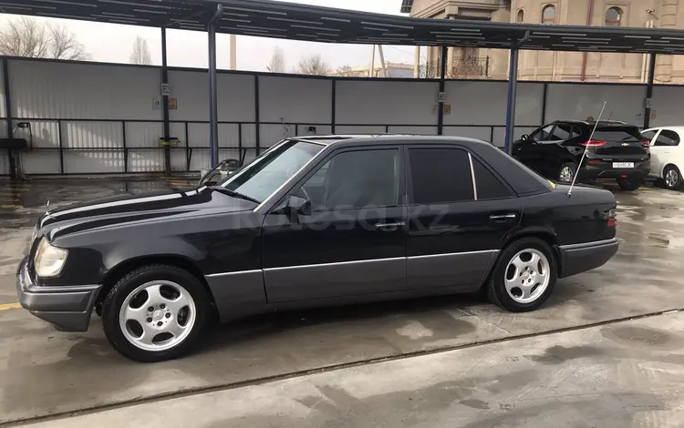Mercedes-Benz E 280 1993 года за 3 200 000 тг. в Шымкент
