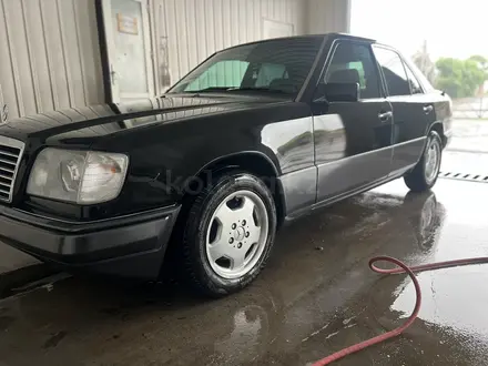 Mercedes-Benz E 280 1993 года за 2 800 000 тг. в Шымкент – фото 7