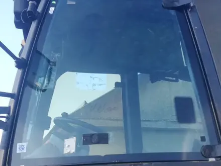 Стёкла заводские на экскав 3 1 cat komatsu за 75 000 тг. в Алматы – фото 5