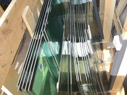 Стёкла заводские на экскав 3 1 cat komatsu за 75 000 тг. в Алматы – фото 7