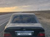 Mercedes-Benz E 200 1993 годаfor1 600 000 тг. в Айтеке би – фото 2