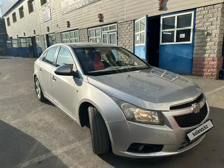 Chevrolet Cruze 2012 года за 5 300 000 тг. в Алматы – фото 2