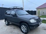 Chevrolet Niva 2008 года за 2 700 000 тг. в Шымкент – фото 2