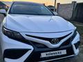 Toyota Camry 2022 годаүшін13 600 000 тг. в Астана – фото 9