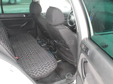 Volkswagen Golf 1998 года за 2 600 000 тг. в Астана – фото 6