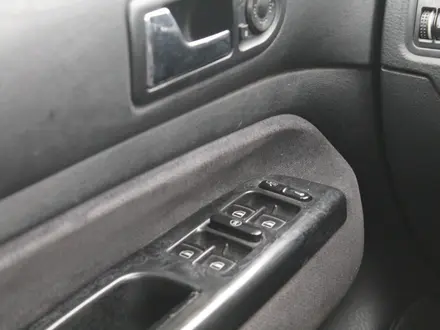 Volkswagen Golf 1998 года за 2 600 000 тг. в Астана – фото 9