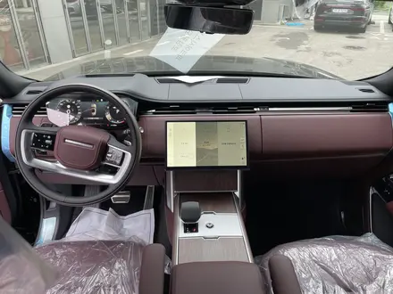 Land Rover Range Rover 2022 года за 68 000 000 тг. в Алматы – фото 7
