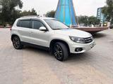 Volkswagen Tiguan 2012 года за 7 200 000 тг. в Алматы – фото 2