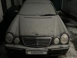 Mercedes-Benz E 280 2000 года за 4 100 000 тг. в Семей