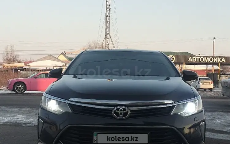 Toyota Camry 2017 годаfor11 900 000 тг. в Алматы