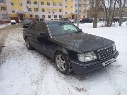 Mercedes-Benz E 220 1994 года за 3 000 000 тг. в Павлодар