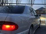 Mercedes-Benz E 320 2001 годаүшін5 800 000 тг. в Кызылорда – фото 2