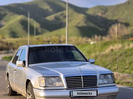Mercedes-Benz E 280 1990 года за 2 000 000 тг. в Талдыкорган