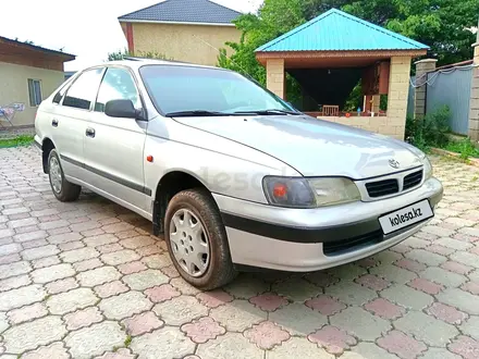 Toyota Carina E 1997 года за 2 000 000 тг. в Алматы – фото 2