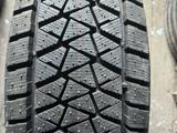 Bridgestone 235.70.16.1шт одиночка за 32 000 тг. в Алматы