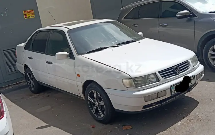 Volkswagen Passat 1995 года за 1 100 000 тг. в Астана