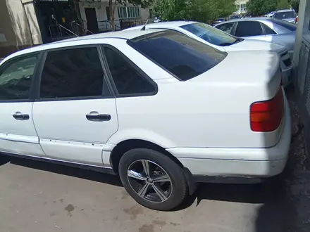 Volkswagen Passat 1995 года за 1 100 000 тг. в Астана – фото 3