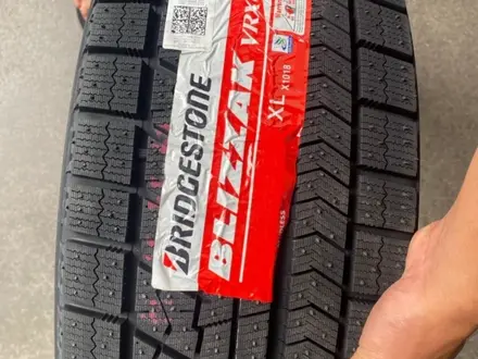 225-45-18 Bridgestone Blizzak VRX за 63 000 тг. в Алматы