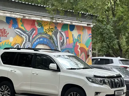 Toyota Land Cruiser Prado 2018 года за 26 000 000 тг. в Караганда – фото 11