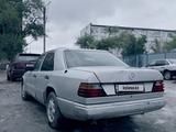 Mercedes-Benz E 250 1992 года за 900 000 тг. в Сатпаев – фото 4