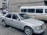 Mercedes-Benz E 250 1992 года за 900 000 тг. в Сатпаев – фото 2