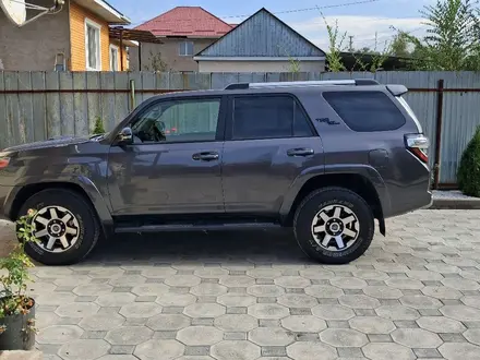 Toyota 4Runner 2018 года за 18 000 000 тг. в Алматы – фото 2