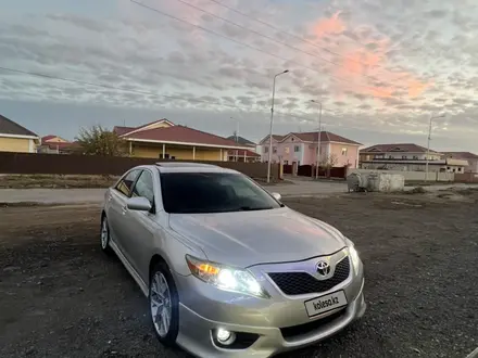 Toyota Camry 2010 года за 5 000 000 тг. в Атырау – фото 15