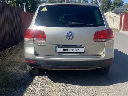 Volkswagen Touareg 2005 года за 4 200 000 тг. в Тараз – фото 5