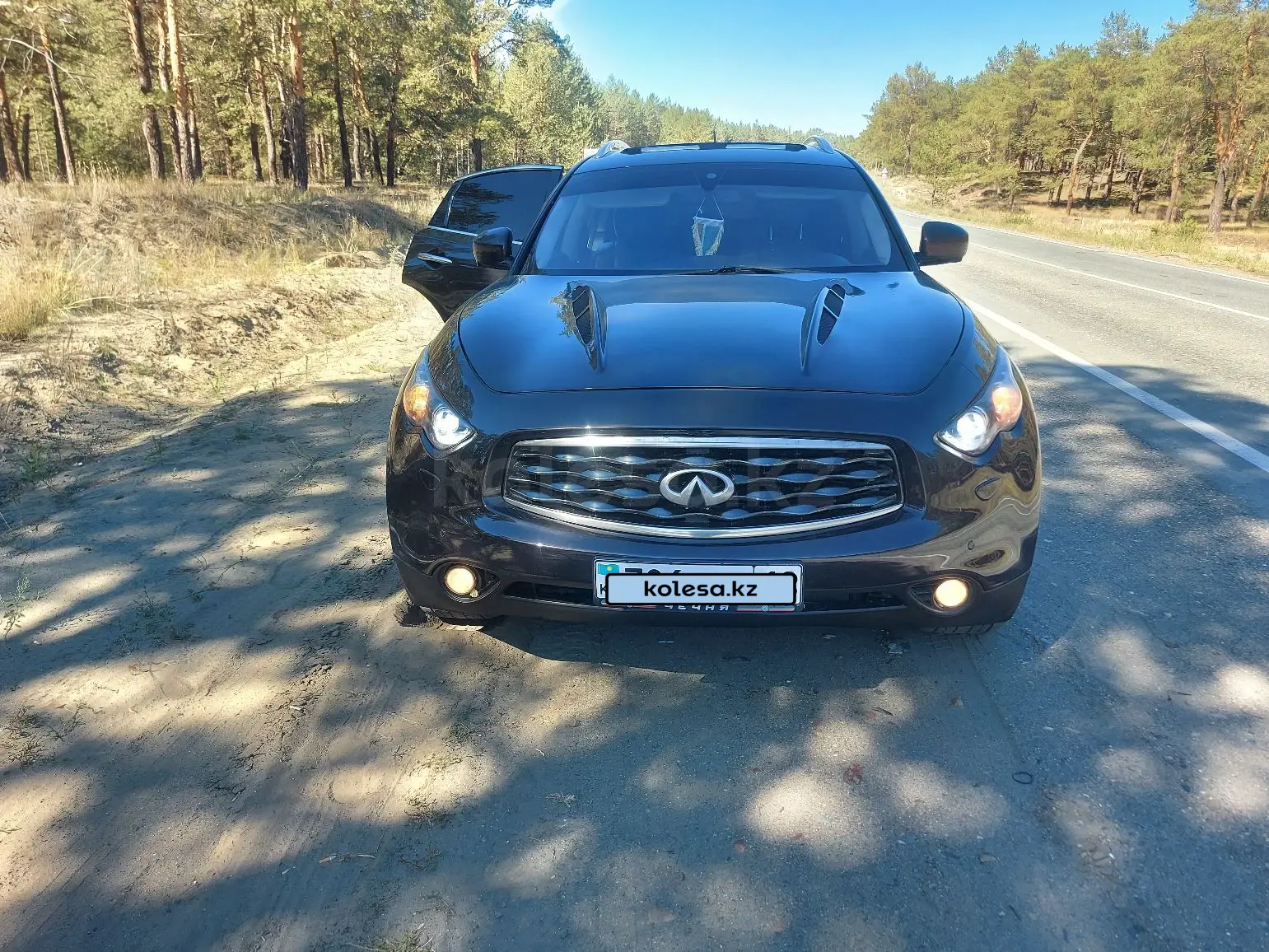 Infiniti FX50, 2010