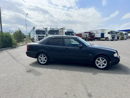 Mercedes-Benz C 220 1996 года за 2 480 000 тг. в Алматы – фото 11